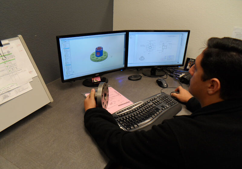 EngineerUsingSolidworks-lres